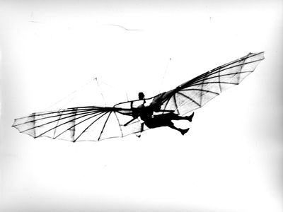 Otto Lilienthal in flight.