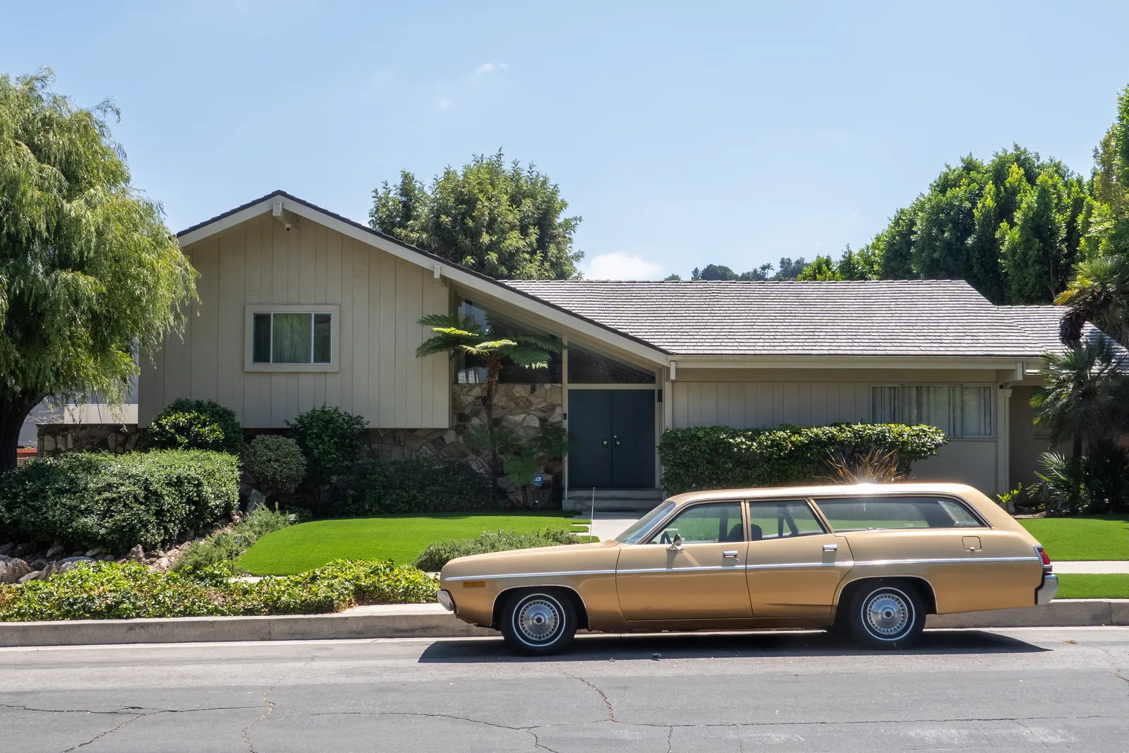 The Iconic House From 'The Brady Bunch' Is Now an Official Historic ...