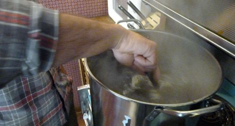 Boiling the wort