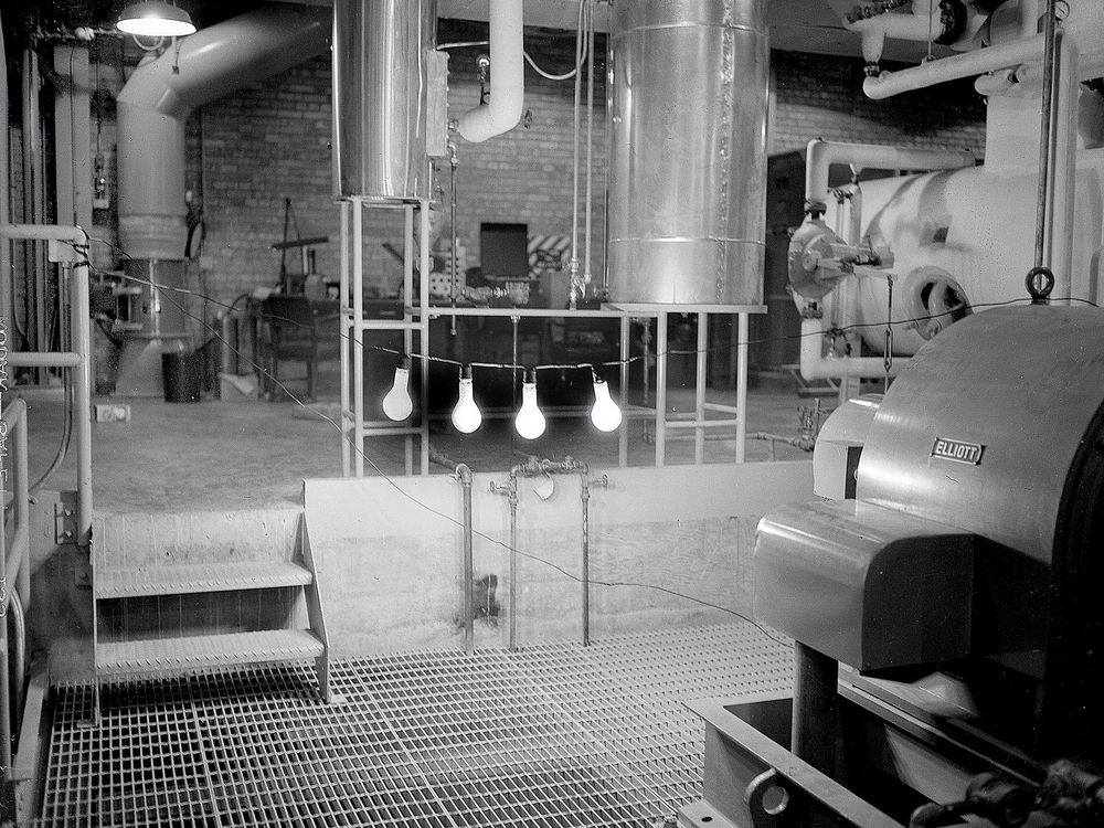 Four illuminated lightbulbs