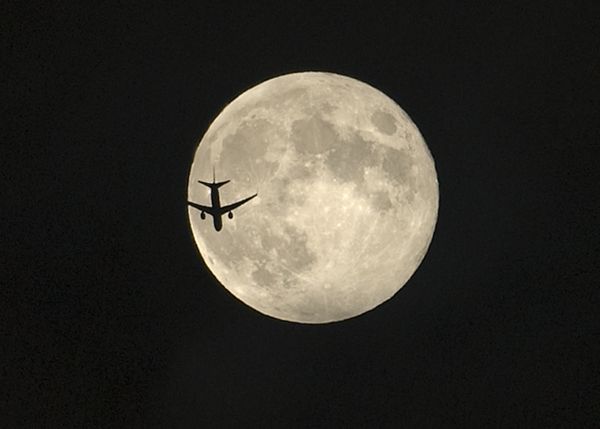 Fly me to the moon thumbnail
