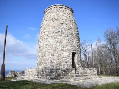 In July 1827, residents of Boonsboro, Maryland, built the majority of the Washington Monument in just one day.