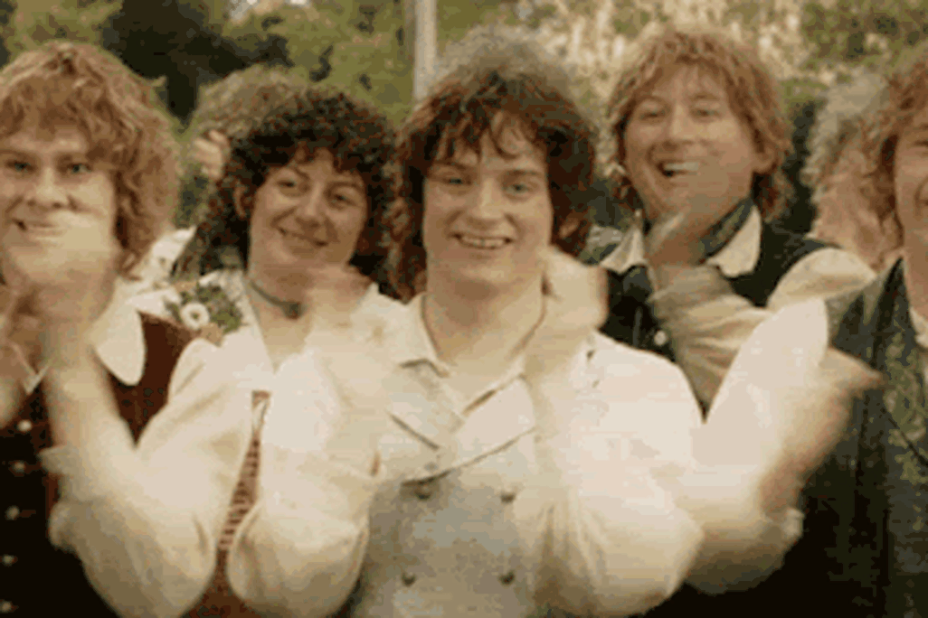 20130621110031hobbits-clapping.gif