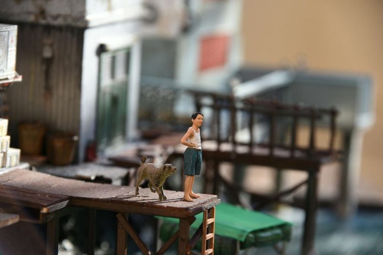 See Dioramas Of Refugee Homes, Each Re-created In An Old-Fashioned