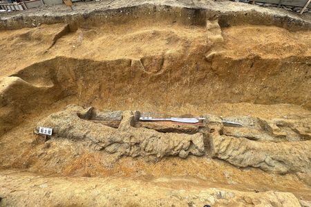 The&nbsp;dako sword found at&nbsp;Tomio Maruyama