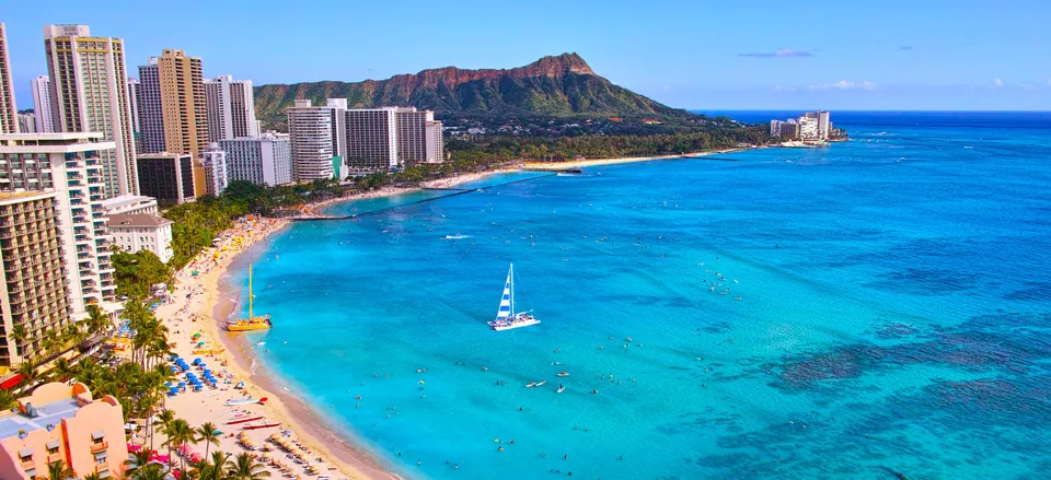  Waikiki Beach with Diamond Head in the background, Oahu 