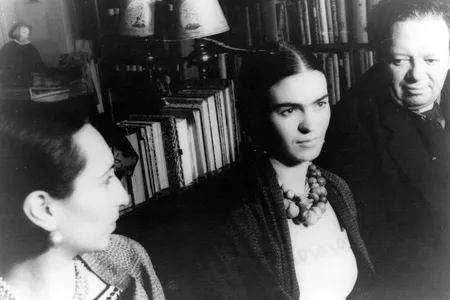 Frida Kahlo photographed with Diego Rivera and Malu Block.