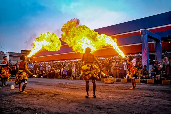 Reog Fire Spray thumbnail