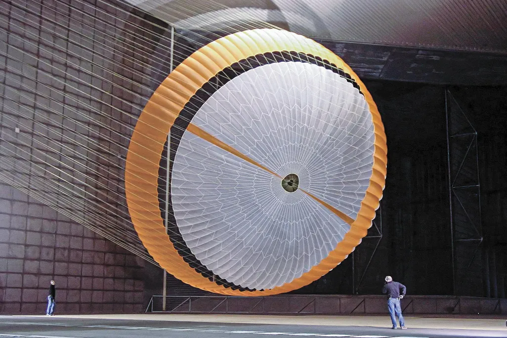 06V_FM2016_YPreviousMissionParachuteMarsScienceB_LIVE.jpg