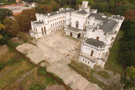 The aqueduct was found on the grounds of the Rusovce Mansion.