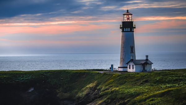 Oregon Lighthouse Sunset thumbnail
