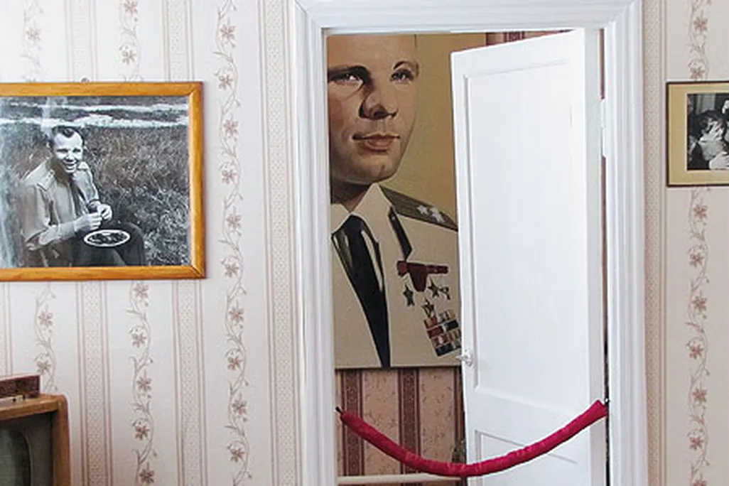 After World War II, Yuri’s father Alexei disassembled the family home and moved it to Gzhatsk (now Gagarin), where it is a museum.