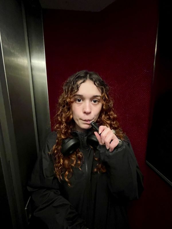 Eye-contact in the elevator thumbnail