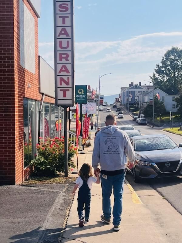 Grandpa and grand daughter.  Sm thumbnail