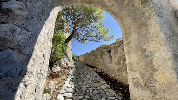 The citadel at Entrevaux thumbnail