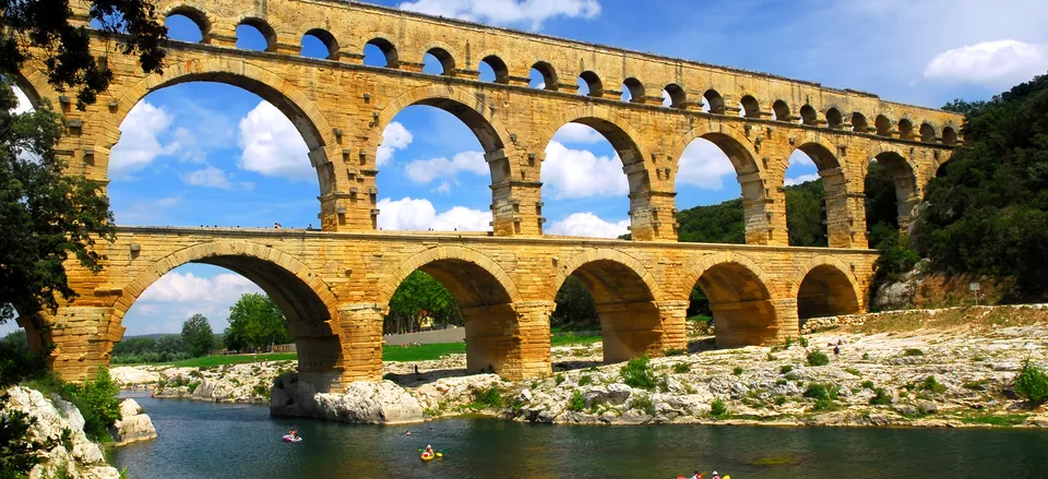 The Pont du Gard, a Roman aqueduct in Provence 