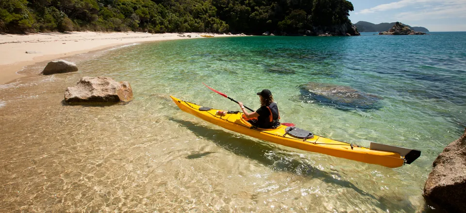  Kayaking in Abel Tasman National Park 