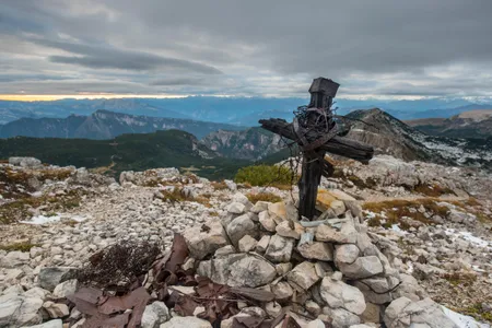A cross marks the Austrian line in the Pasubio mountains, a relic of their 1916 “Punishment Expedition.”