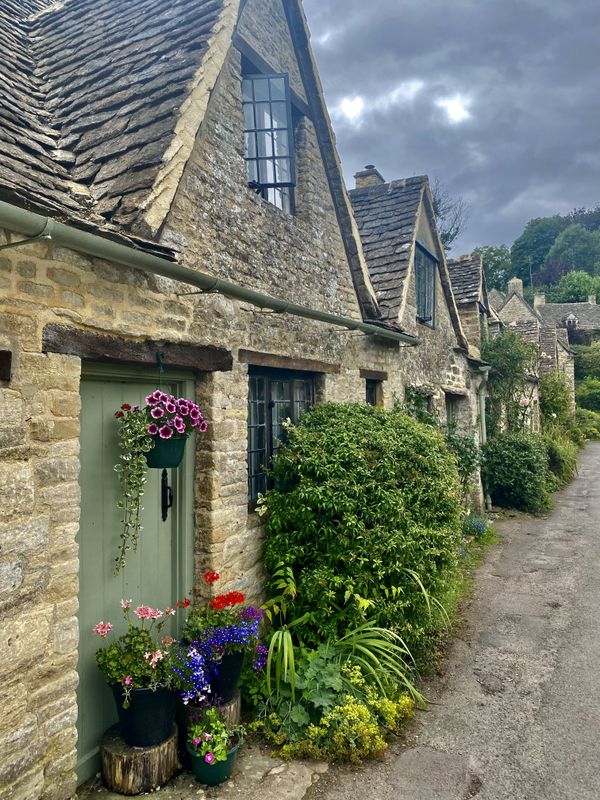 Arlington Row in Bibury England thumbnail