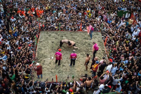 Jobbarer Boli Khela-Traditional Wrestling Game thumbnail