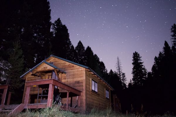 Cabin in Montana thumbnail