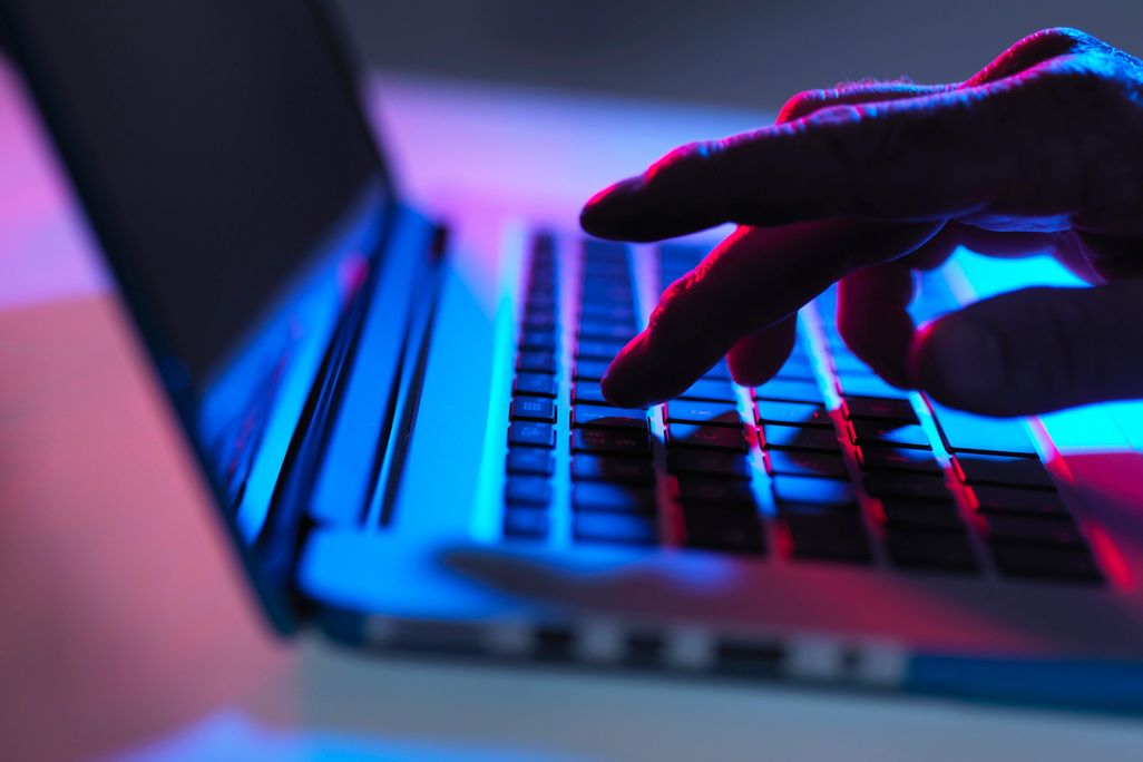 02_12_2014_online threats.jpg