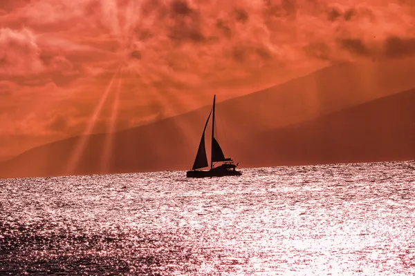 Sunset Sail in Maui thumbnail