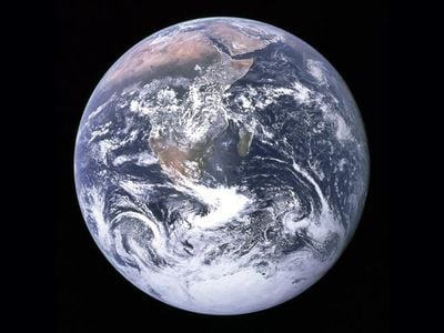 1. Earth GPN-2000-001138 -1100 x 500.jpg