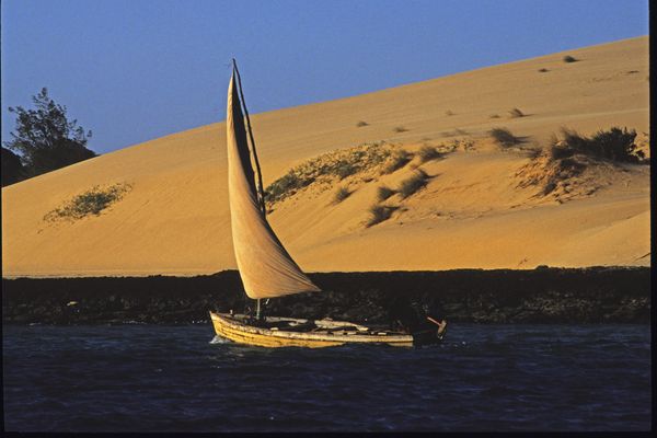 Sailing Mozambique Canal thumbnail