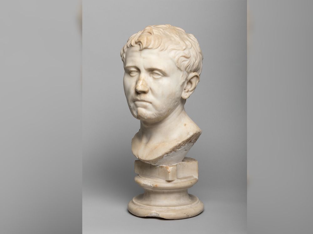 Ancient Roman bust of an unidentified man