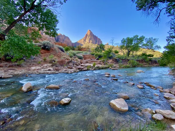 Entrance to Zion National Park thumbnail