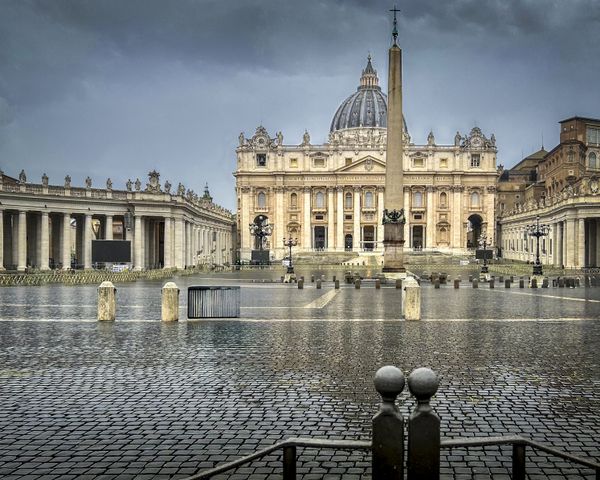 Empty St. Peter's Square thumbnail