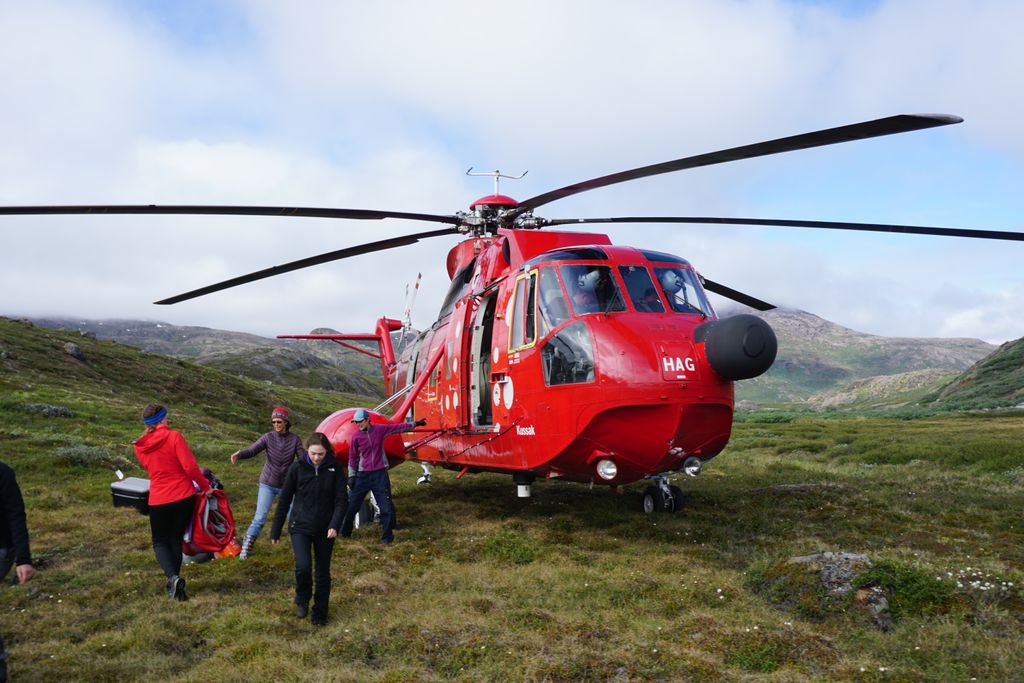 Elizabeth Thomas helicopter