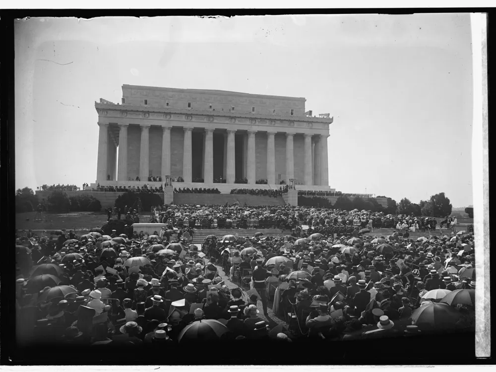 View of the crowd at the Lincoln Memorial dedication