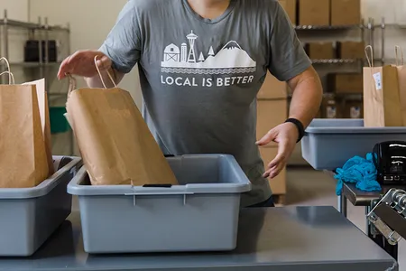 Farmigo relies on a decentralized system of neighborhood organizers and pickup locations.