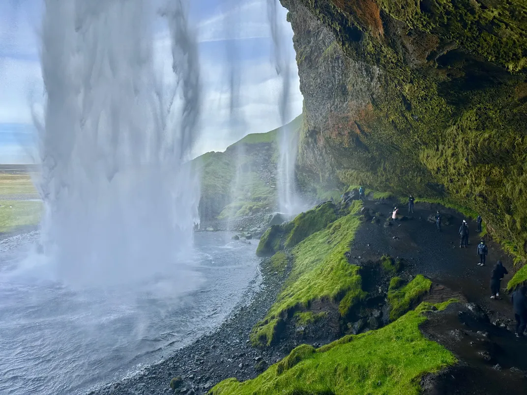 Smithsonian Journeys travelers in Iceland. Credit: Arngunnur Ýr Gylfadóttir