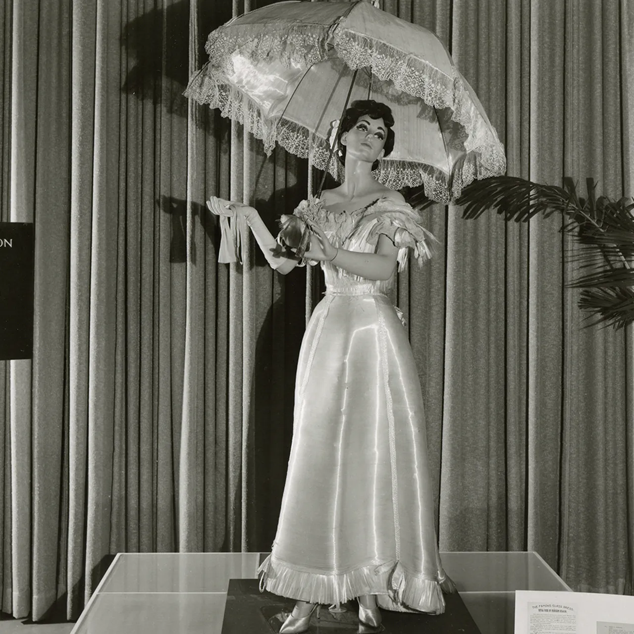 How Do You Wear a Gown Made of Glass? Marvel at the Eye-Catching History of  This Unlikely Fashion Trend