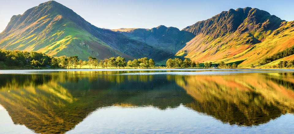  Panoramic view of Buttermere Lake 