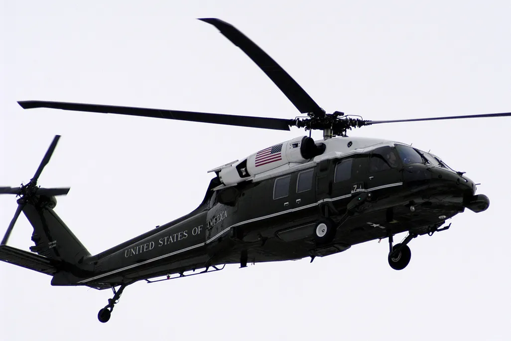 VH-60_Marine_One.jpg