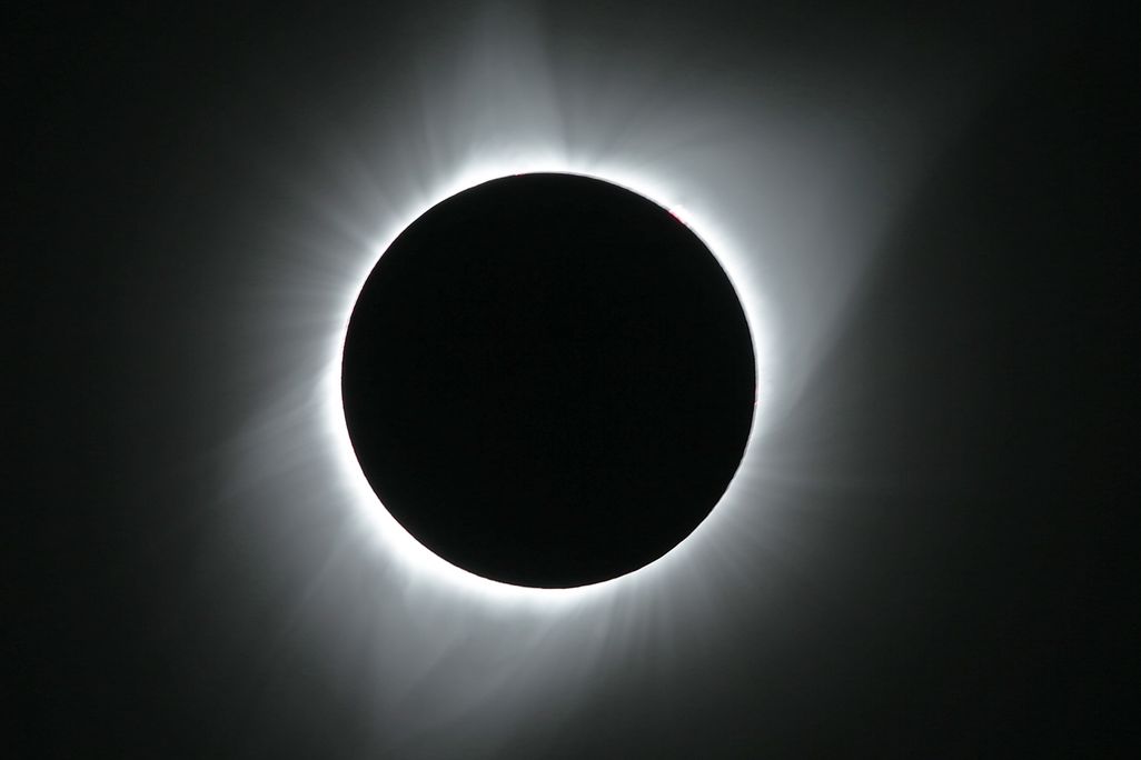 moon blocks out the sun in a total solar eclipse
