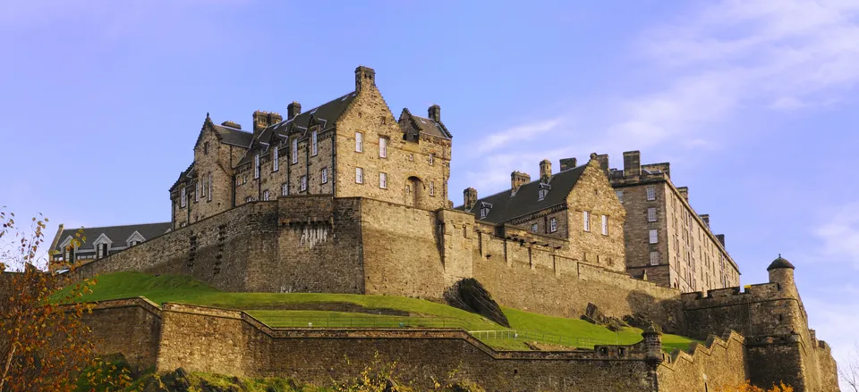  Scotland's Edinburgh Castle 
