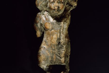 A small ivory statuette previously found in a different tomb in Hierakonpolis.  The Daily Mail has photos of objects found at the new site.