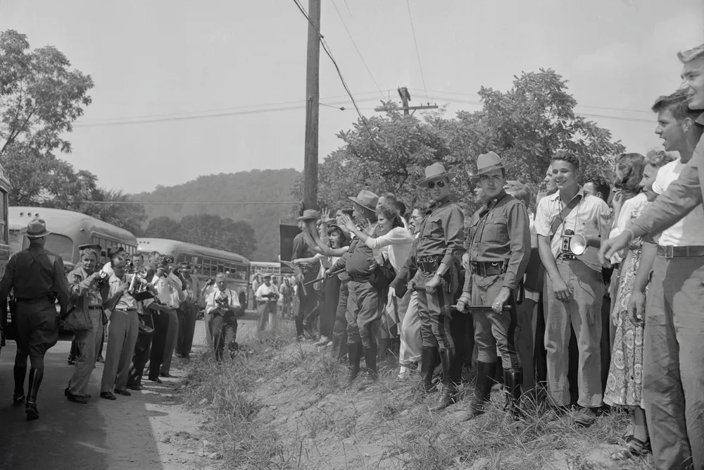 Protesters line up at Paul Robeson's concert near Peekskill, New York