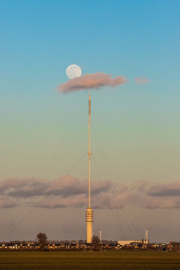 Full moon and the tv tower thumbnail