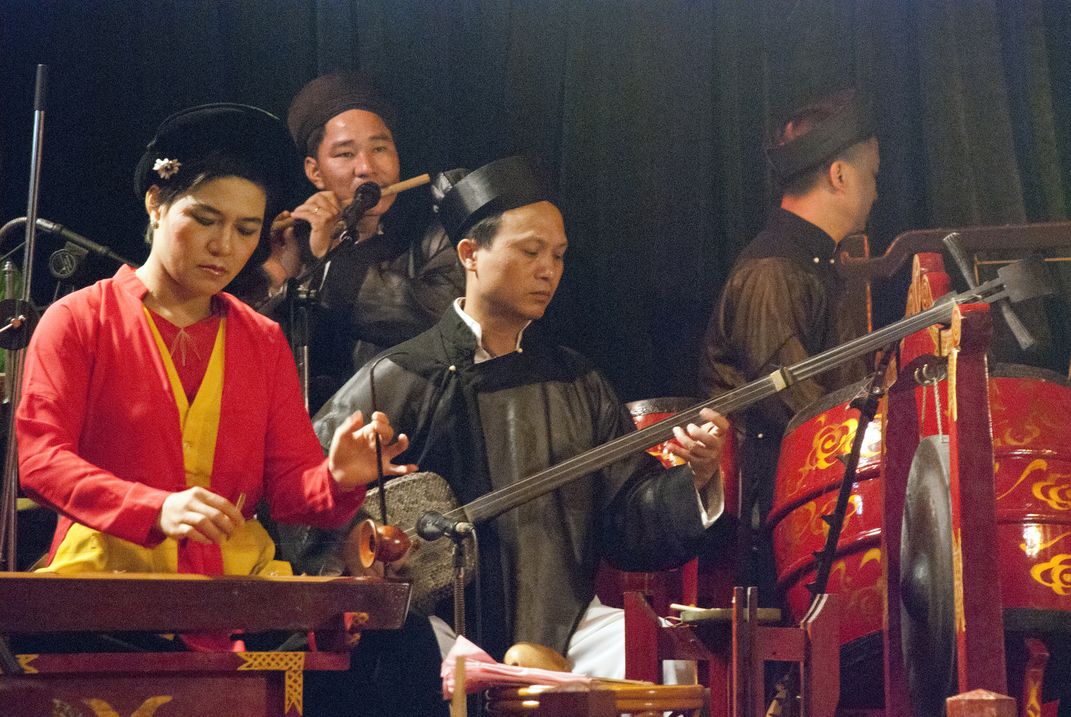 Traditional musicians 