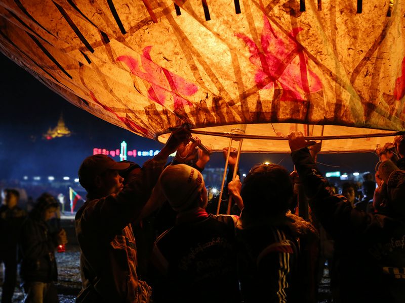 Starting fire Balloon Smithsonian Photo Contest Smithsonian Magazine