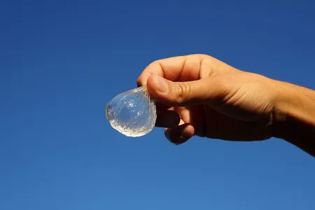 The Ooho edible water bottle can't be closed, but is biodegrade. 