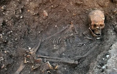 New archaeological analysis shows that King Richard’s remains were buried in an awkward position, leaning against the wall of a grave that wasn’t dug large enough.