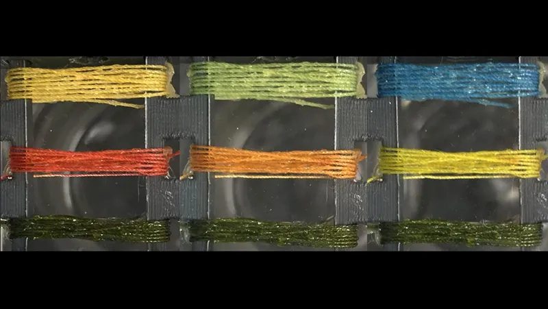 gas-detecting-threads-clothing.jpg