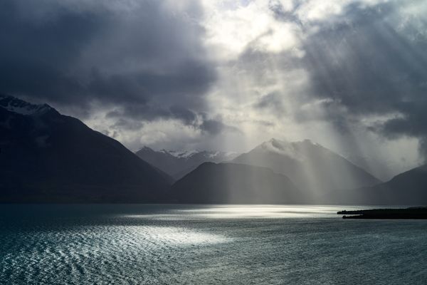 Light Over the Lake thumbnail